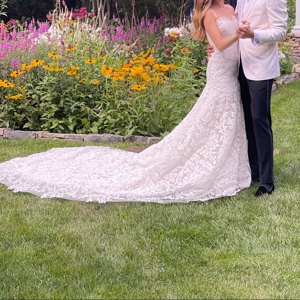 Vera Wang “Hazel” wedding gown